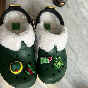 Crocs women’s 8 men’s 6